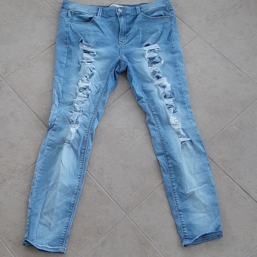 Skinny stretch ripped jeans